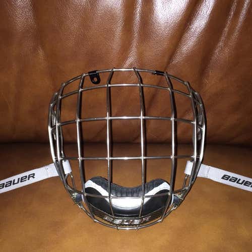 New BAUER FM9900 True Vision Pro Cage Size M