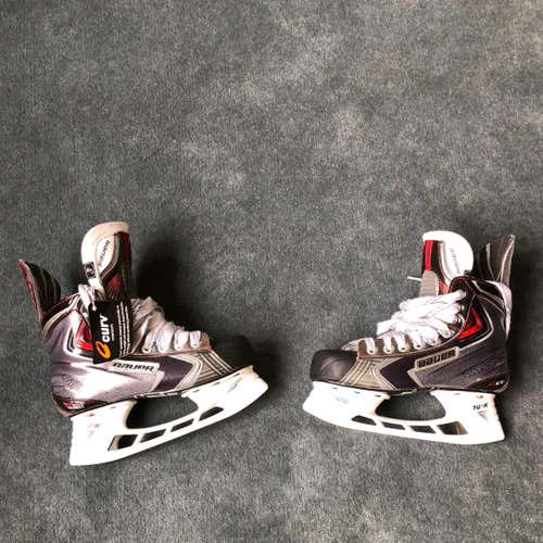 bauer vapor x100 hockey skate (need blades) size 4.5