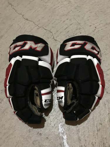 CCM U+Crazy Light Gloves Senior 15”