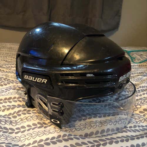 Used Bauer 7500 With Oakley Visor