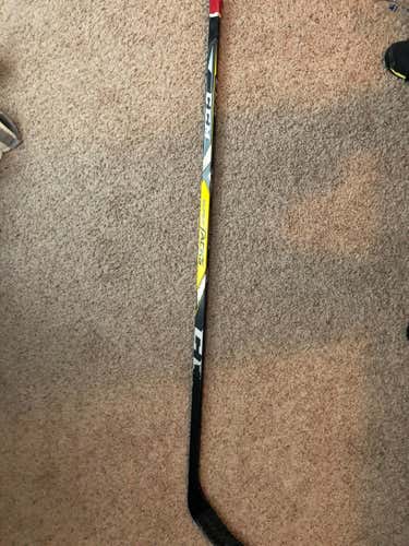 CCM Super Tacks Stick Righty Mid 71 - 80 Senior