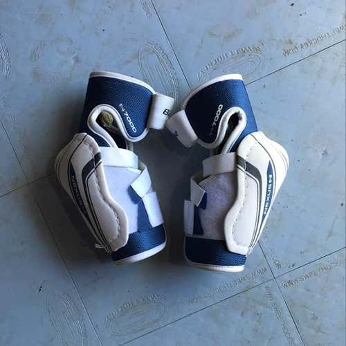 Bauer Nexus N700 Elbow Pads MINT CONDITION
