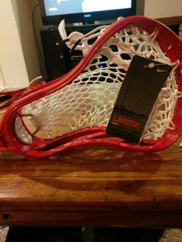 BNWT Nike Lakota U Head