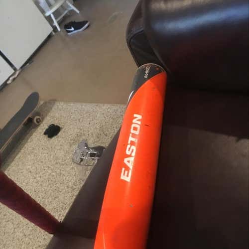 Easton Mako Bat