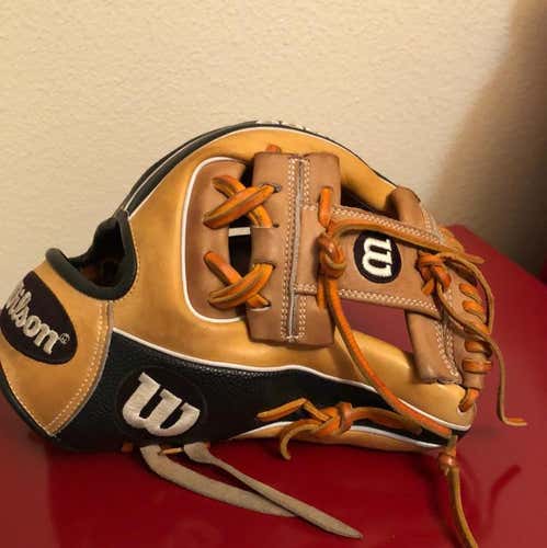 11.5 Custom Wilson A2000 Good Condition ( No Trades )