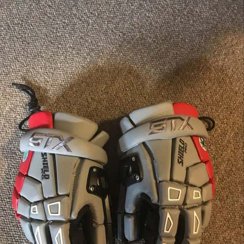 2017 Ohio State Goalie Gloves