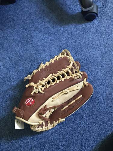 Rawlings Gold Glove Glove