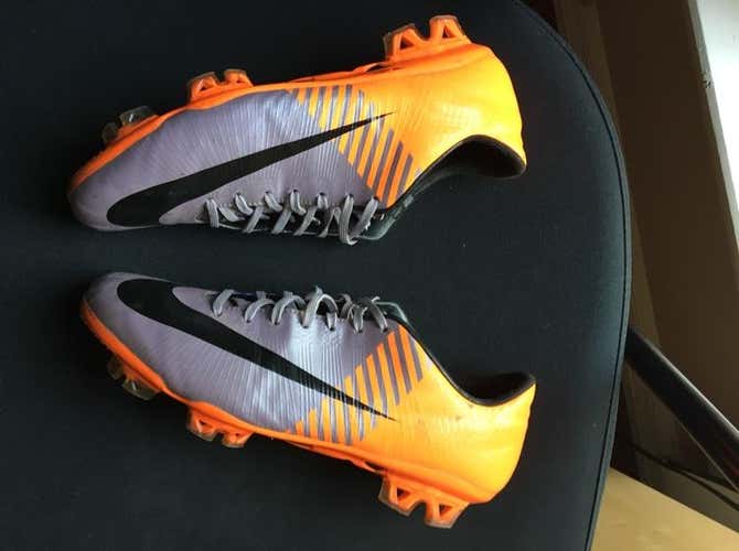 Nike Mercurial Superfly 2 Size 8