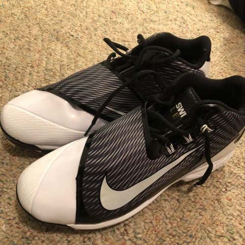 Nike Swingman Legend Cleats