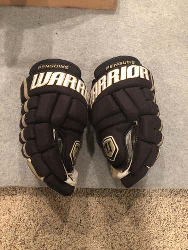 Pro stock Pittsburgh Penguins gloves