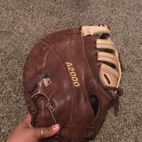Wilson A2000 First Base Mitt