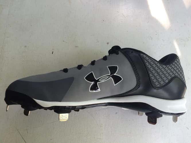 New Under Armour Men's Baseball Metal  Cleats. Size 10
