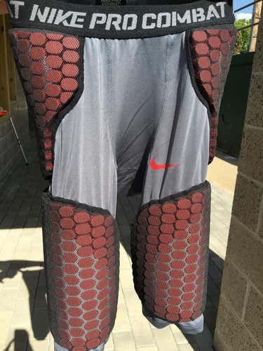 New Nike Pro Combat Padded shorts w/ Red padding