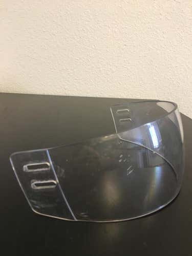 Straight Visor Clear Senior