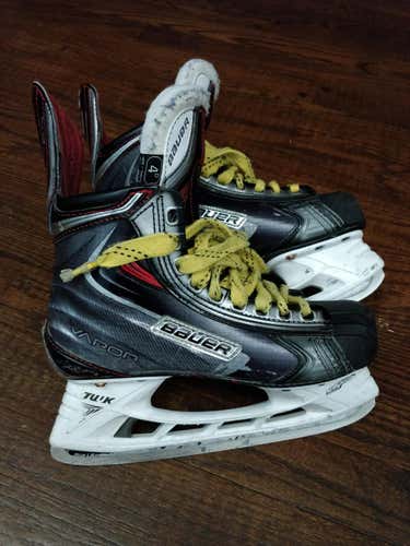 Bauer Vapor Apx2 Skates  (Junior Size 4) Missing Footbeds!