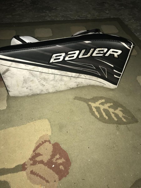 Bauer Supreme S190 Goalie Blocker Regular Intermediate Black and white