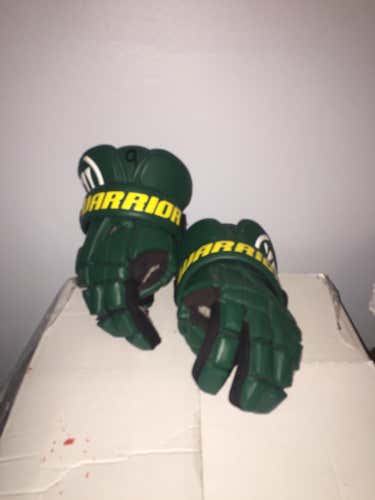 NMU Warrior Riot Gloves