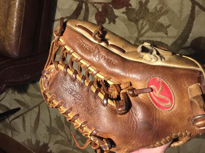 Rawlings Gold Glove Trapeze Glove 12.75
