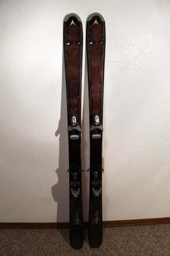 Dynastar Trouble Maker Kids Downhill Skis 134 cm. Look Team Jr. Bindings junior