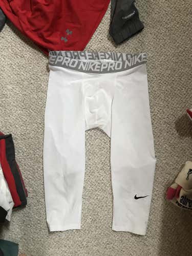 Nike White 3/4 Leggings