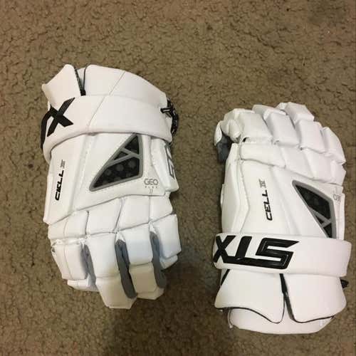 STX Cell 4’s White Lacrosse Gloves