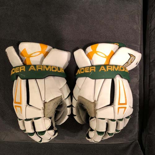 Siena Under Armour lacrosse Gloves
