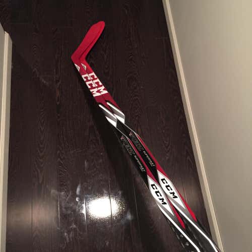 (2 pack) New  CCM RBZ Superfast, RH, H11A Curve,85 FLEX