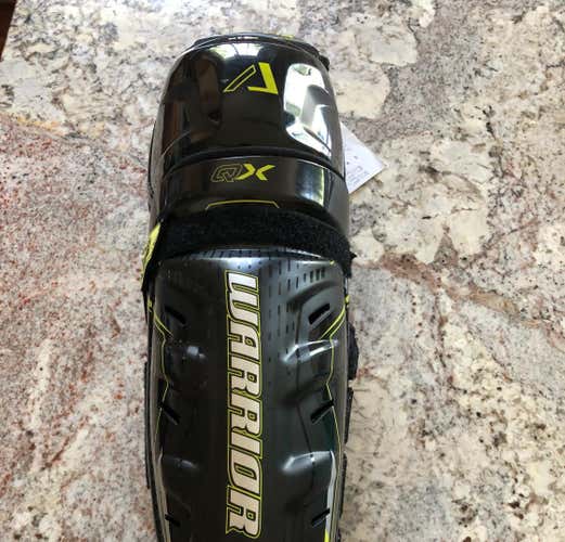 Warrior Alpha QX Shin Pads