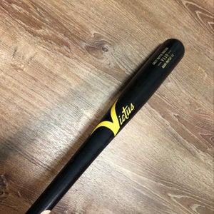 2018 Victus Maple Wood V110 NO TRADES