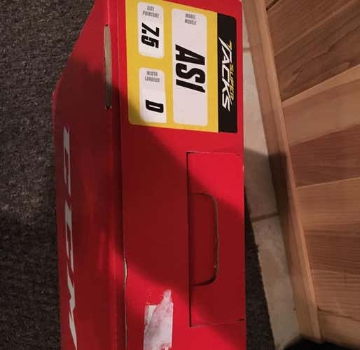 *Brand New* CCM AS1 Skates