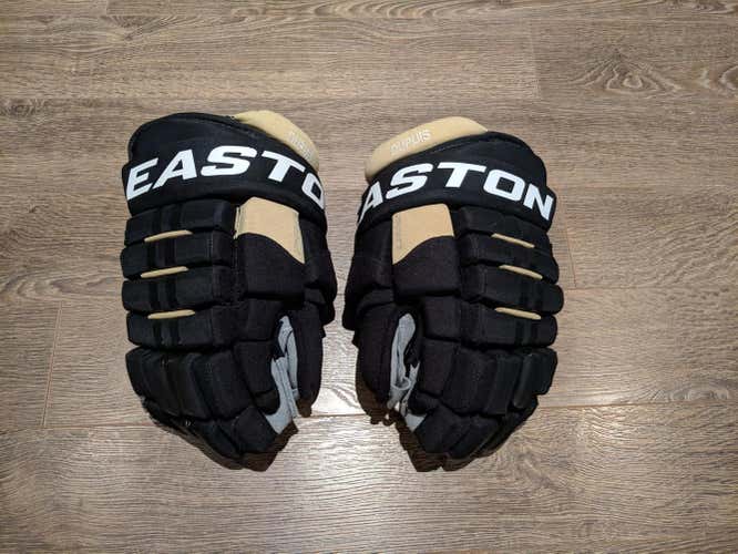 Lightly Used 13.5" Easton E-Pro PRO STOCK Dupuis Penguins Gloves