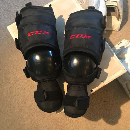 CCM Knee Guards (Knee Cup Style)
