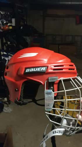 :Great condition: Bauer 5000 Helmet with True Vision cage