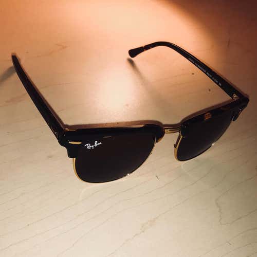 HIGHLY NEGOTIABLE Authentic Ray Ban Clubmaster Sunglass