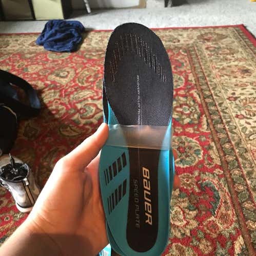 Size 8 Bauer Speedplate