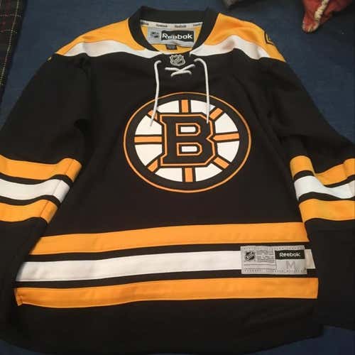 Boston Bruins Jersey no name on back or number