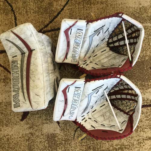 Vaughn V6 2000 Pro Glove & Blocker Set - 2 Gloves