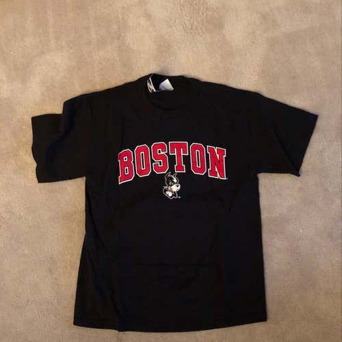 New BU T-shirt Youth Large
