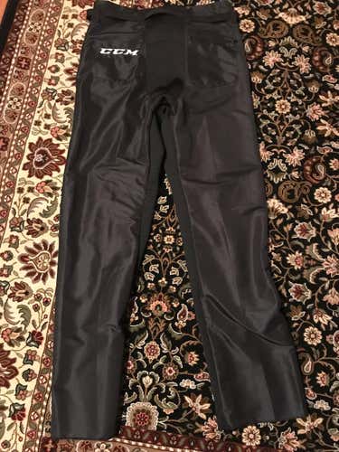 New CCM Nylon Referee Pants size Medium