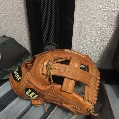 Wilson A2000 El3 11.75 Rare Model And Color Way