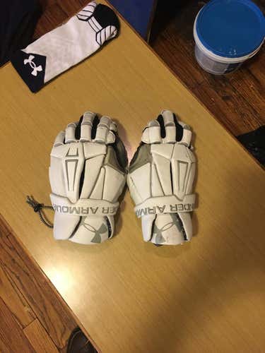 White Gloves, Pinnie, Shorts, Bag