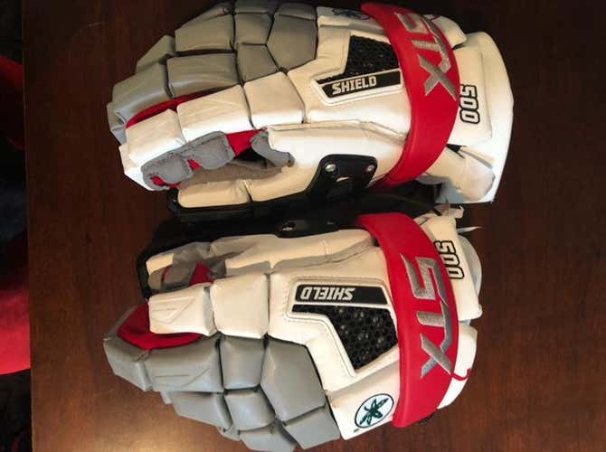 Ohio State Lacrosse Team Issued Goalie Gloves