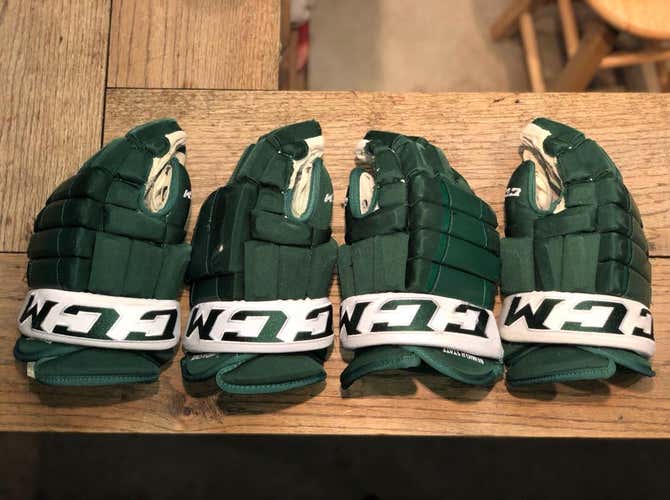 Ccm 4 Rolls Gloves