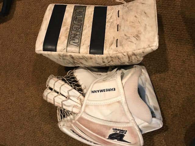 Vaughn Velocity V7 XR Pro Goalie Glove & Blocker Regular Senior