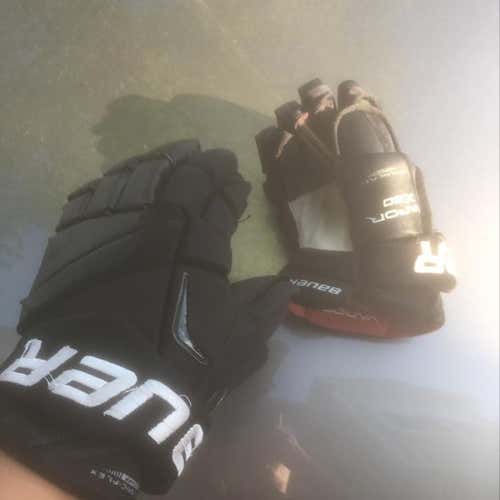 Bauer Vapor X80 Gloves