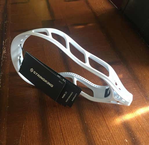 BNWT Stringking Mark 2D