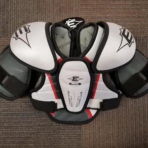 New Easton Synergy ST4 Shoulder Pads (Youth Small)