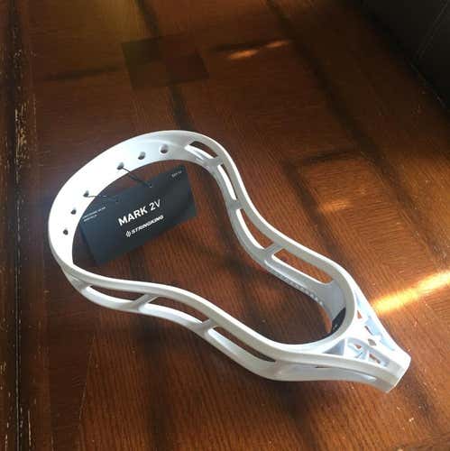 BNWT Stringking Mark 2V