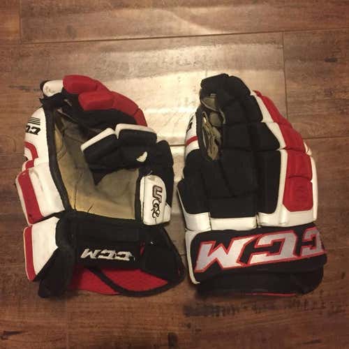 Used Red Black And White Ccm Gloves 14 Inch