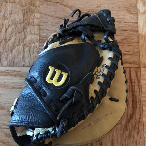 Wilson A600 Series: DPCM Catcher’s Mitt (32.5”)